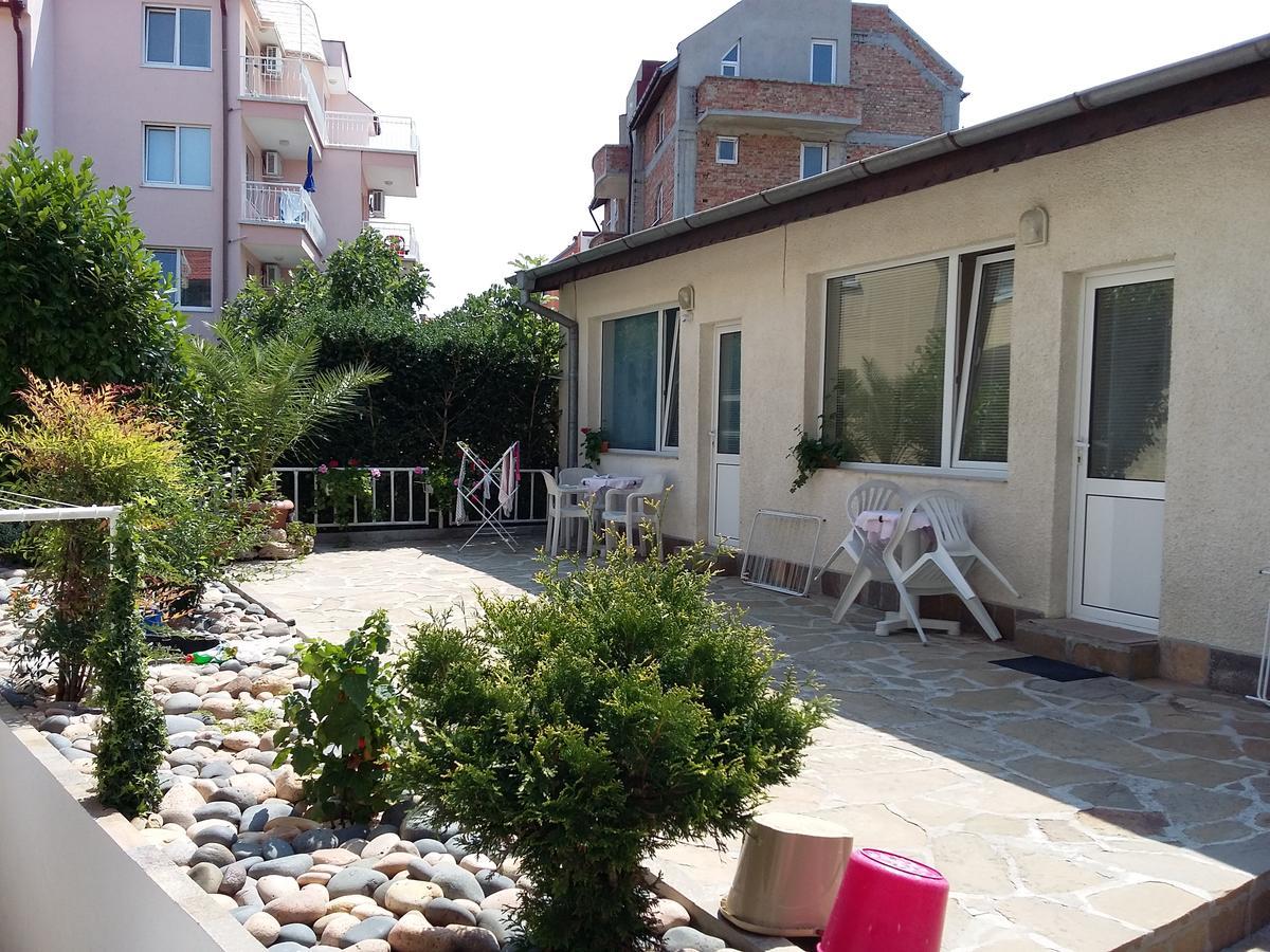 Guest House Dimovi Sozopol Exteriör bild